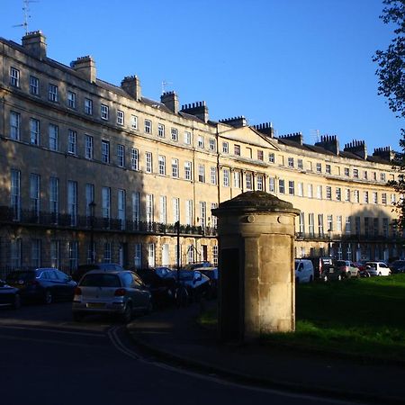 A Rare Georgian Crescent Residence With Parking バース エクステリア 写真